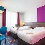 Отель Ibis Styles Gare Centre Сомюр