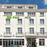 Ibis Styles Gare Centre Сомюр