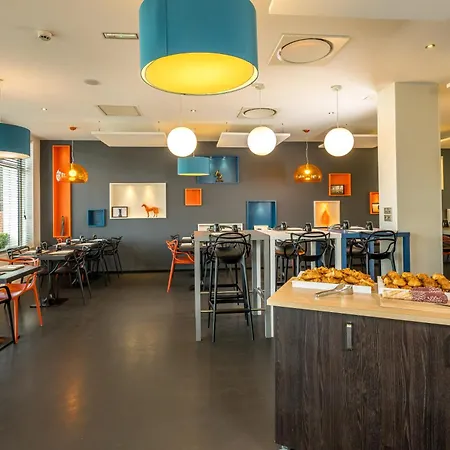 Ibis Styles Gare Centre Hotel 3*