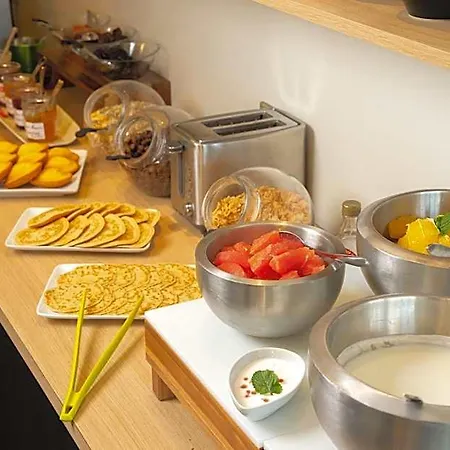 Ibis Styles Gare Centre Hotel 3*