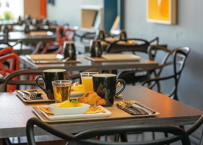 Ibis Styles Gare Centre מלון סומור