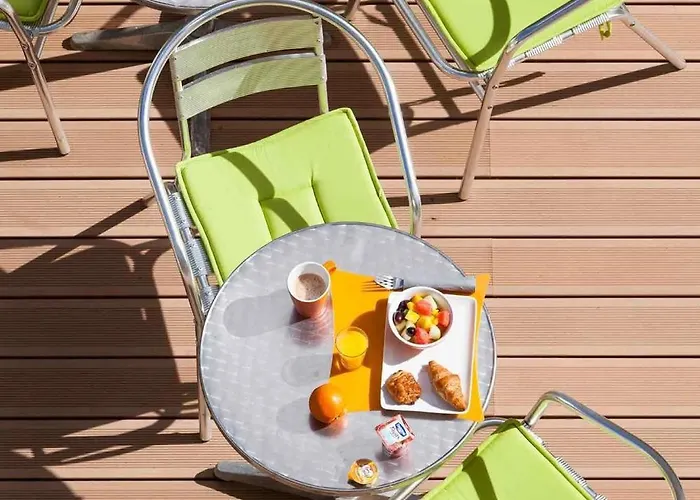 Ibis Styles Gare Centre סומור