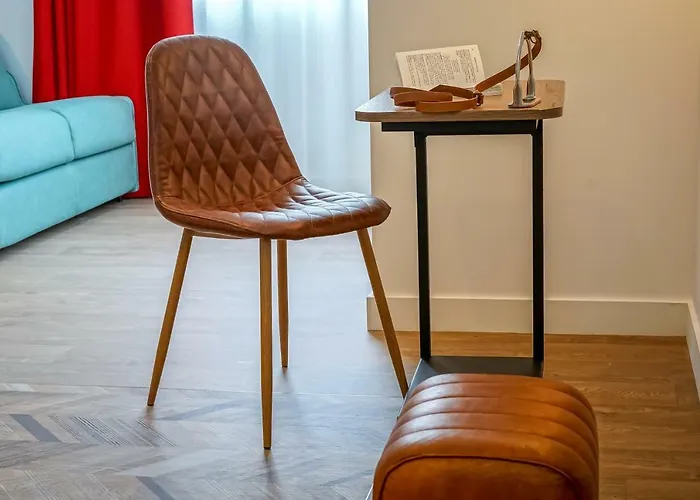 索米尔火车站中心宜必思尚品酒店 3*